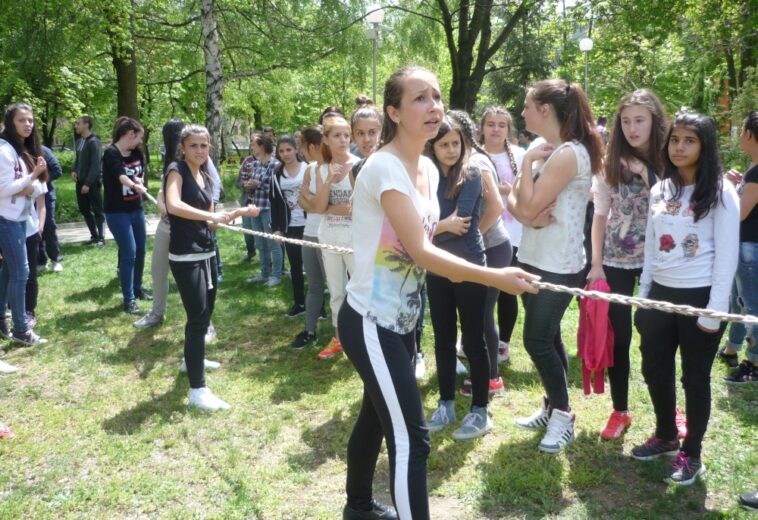 В СОУ - ПИРДОП  Проведоха хепънинг за Деня на патрона на училището