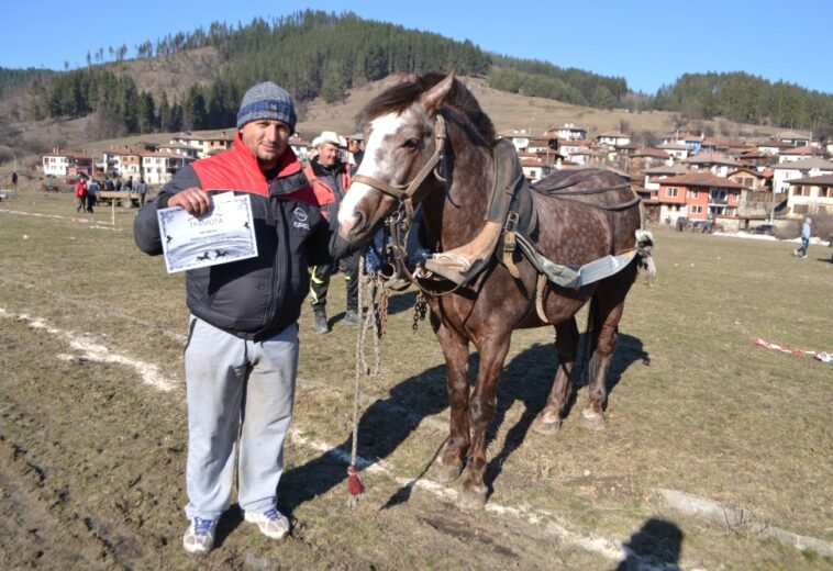 КОПРИВЩИЦА  Първа даде старт на конните празници за Тодоровден