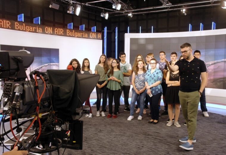 BULGARIA ON AIR И BLOOMBERG TV BULGARIA   Отвориха врати за ученици от Пирдоп и Златица