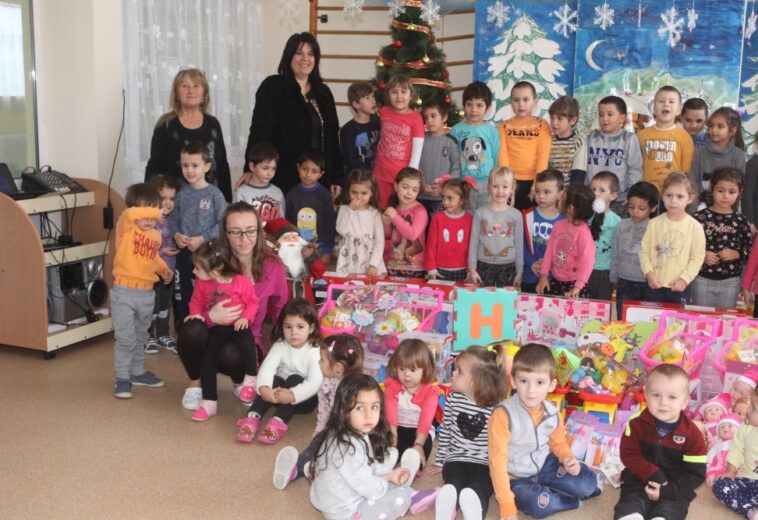 Елаците-Мед направи дарения на детски градини