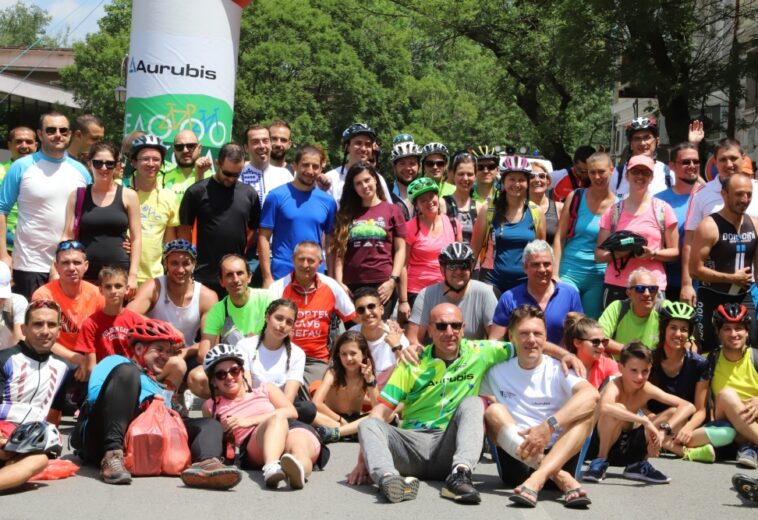 НАД ДВЕСТА КОЛОЕЗДАЧИ   Участваха във велотур на „Аурубис България“