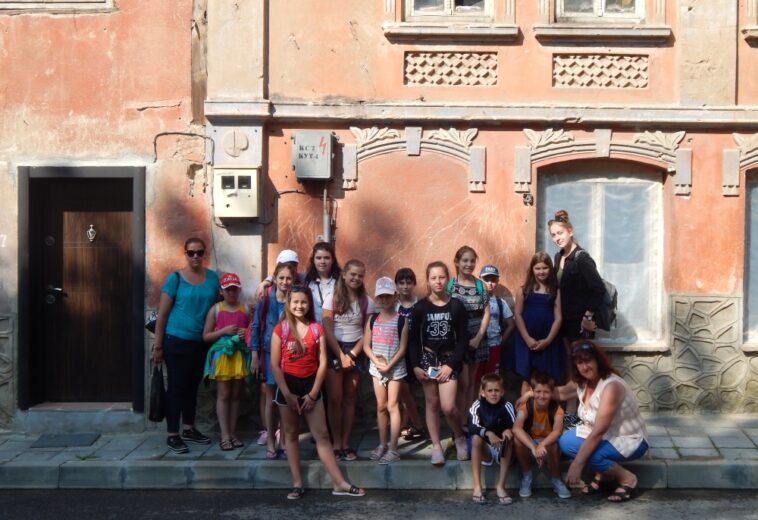 Деца на работещи в „Аурубис България“ писаха истории за старите къщи