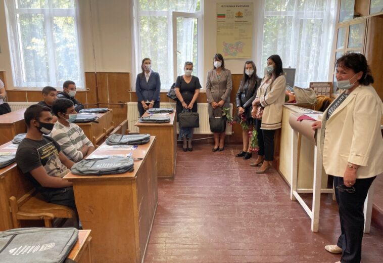 ОТ НОВАТА УЧЕБНА 2021 – 2022 ГОДИНА  Професионална гимназия „Златица“ изцяло с дуално обучение